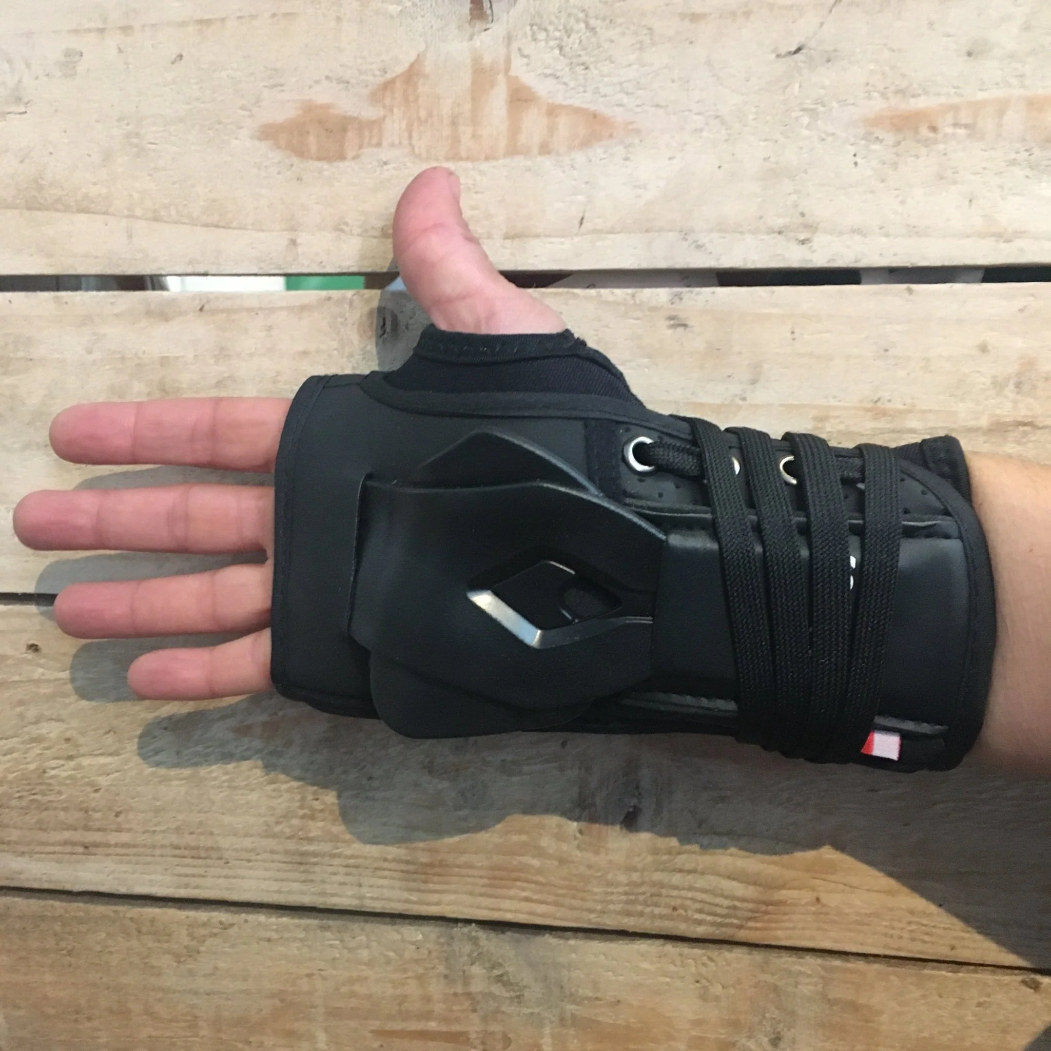 Ennui ST Wrist Brace - Image 4