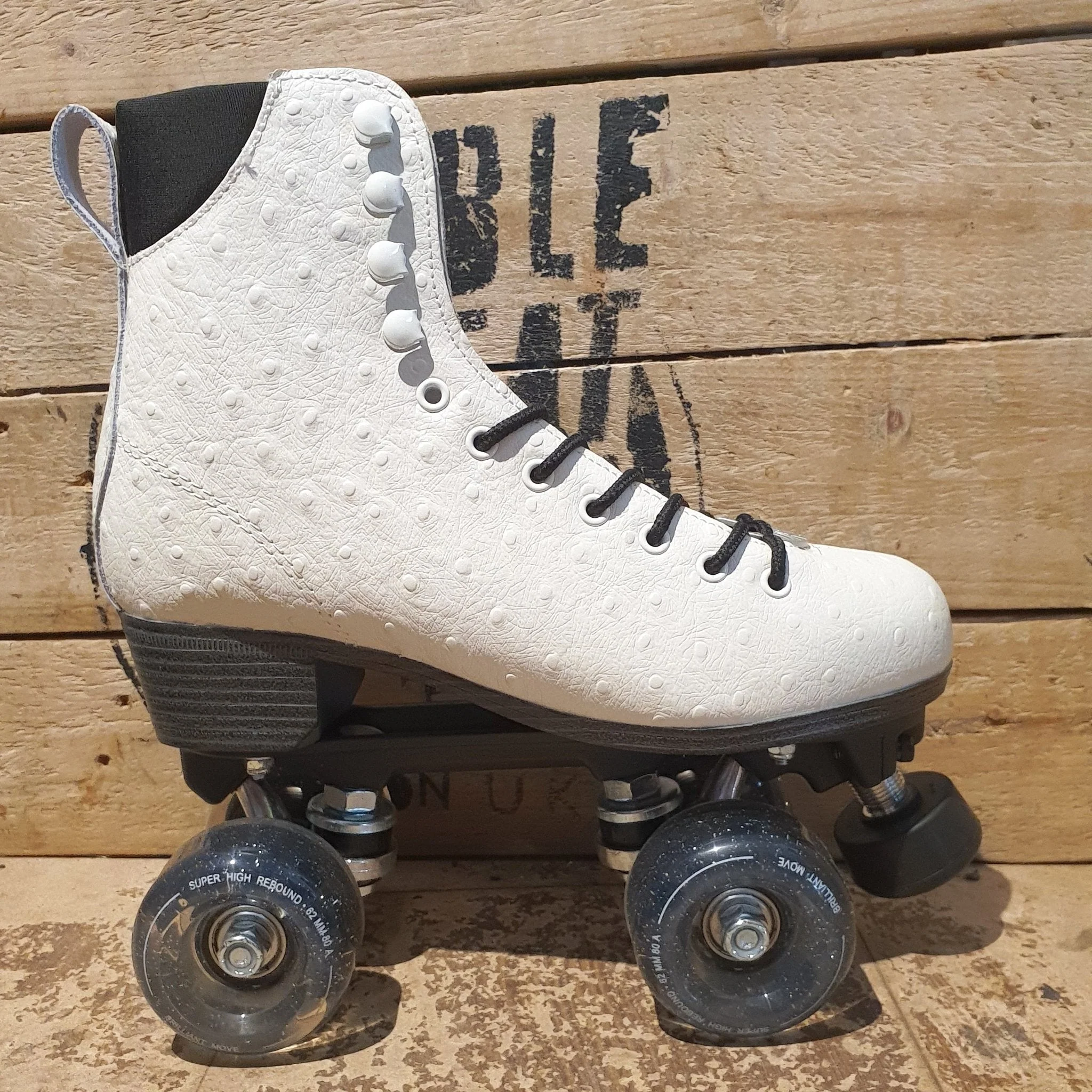 Luna Skates - Image 12